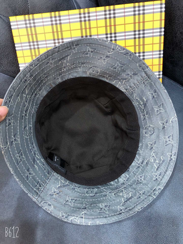 ブランド帽子側面デザイン